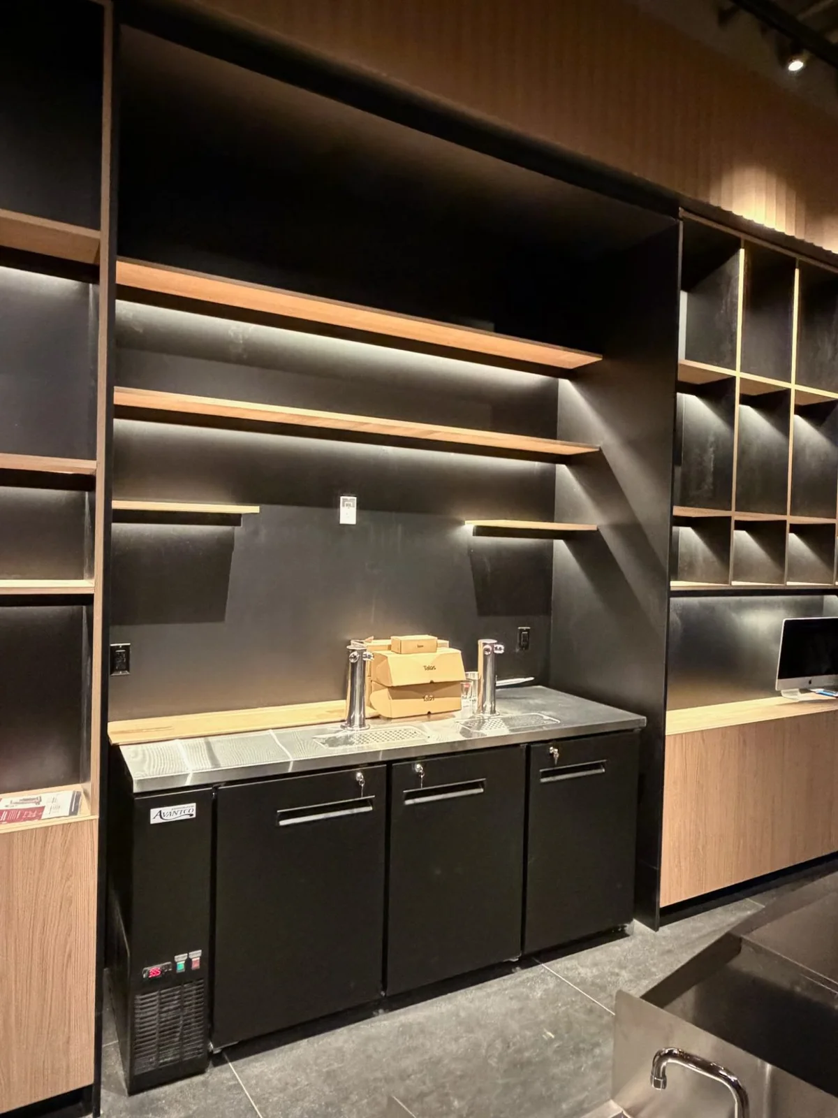 Hospitality Millwork: Hotels, Clubs, and Luxury Amenity Spaces
