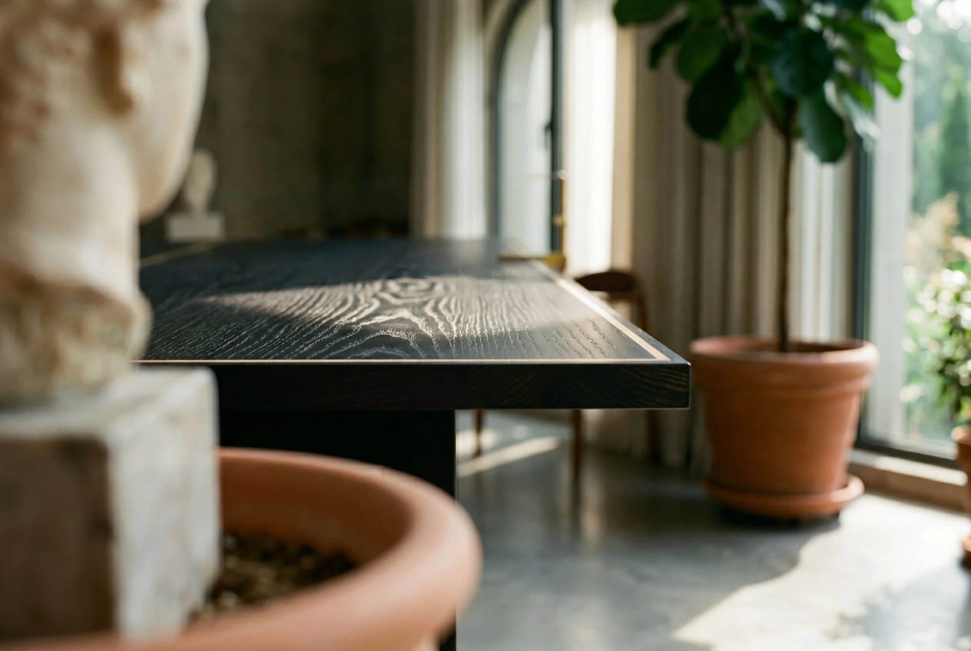 Cerused oak grain detail